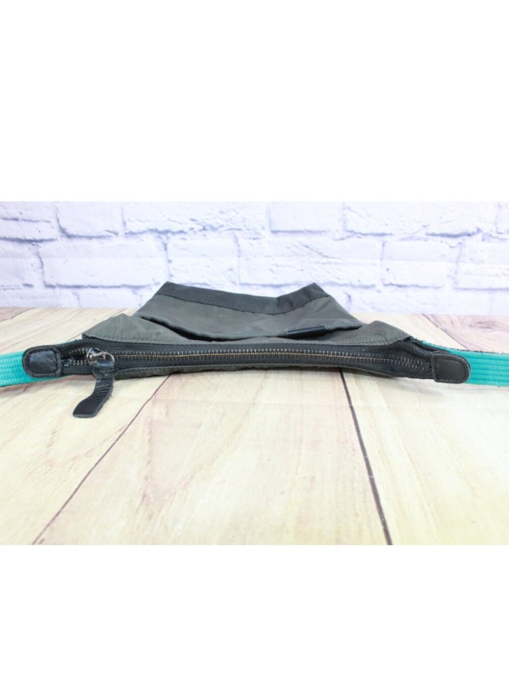 Timbuk2 Unisex Adult Mini Messenger Utility Crossbody Bag Nylon Gray Blue 8x8 - Picture 4 of 10